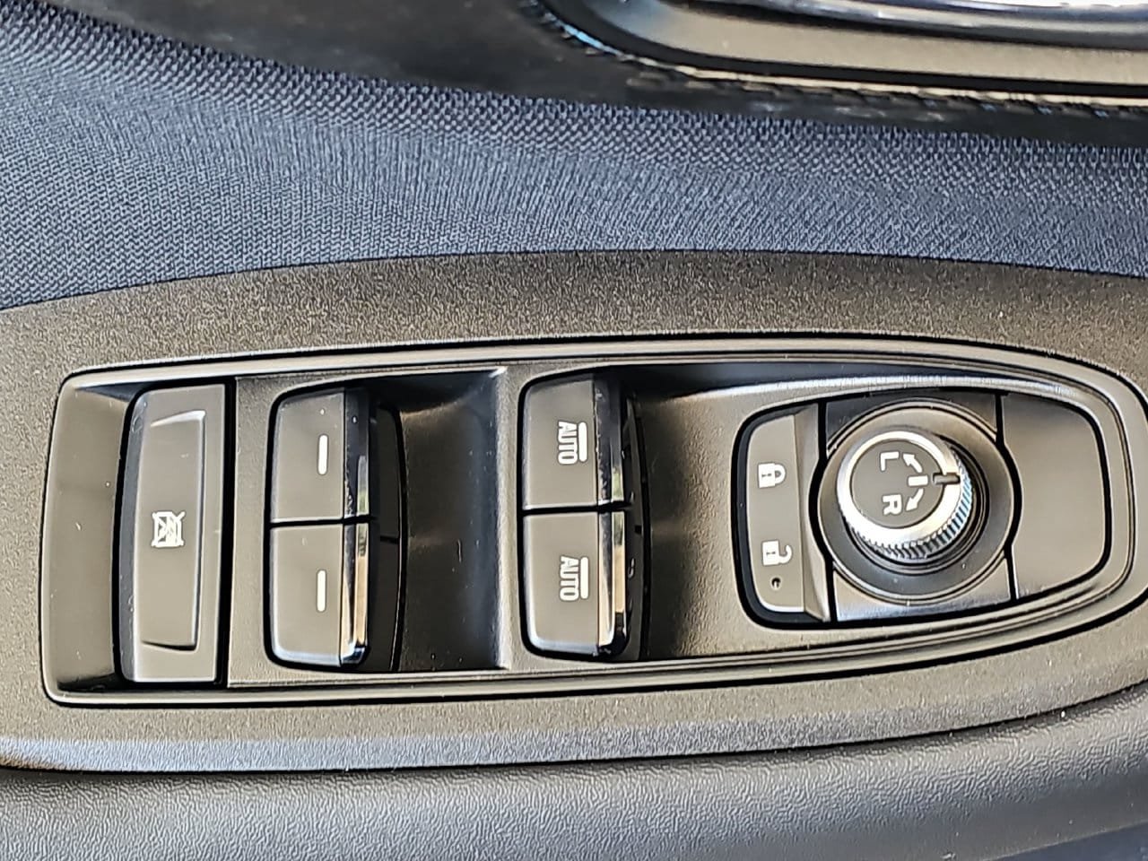 Used 2024 Subaru Outback Premium w/ Popular Package #1 AWD/4WD image 32