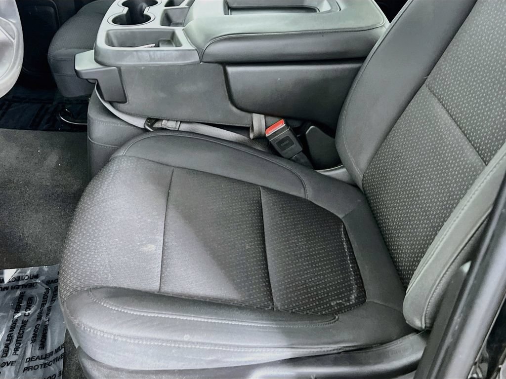 Certified 2020 Chevrolet Silverado 1500 Custom w/ Custom Value Package AWD/4WD image 17