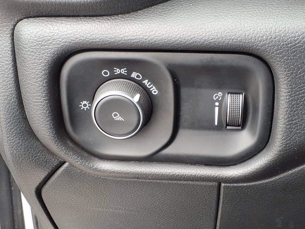 Used 2022 RAM 2500 Tradesman AWD/4WD image 36