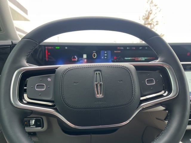 Used 2026 Lincoln Nautilus Premier image 26