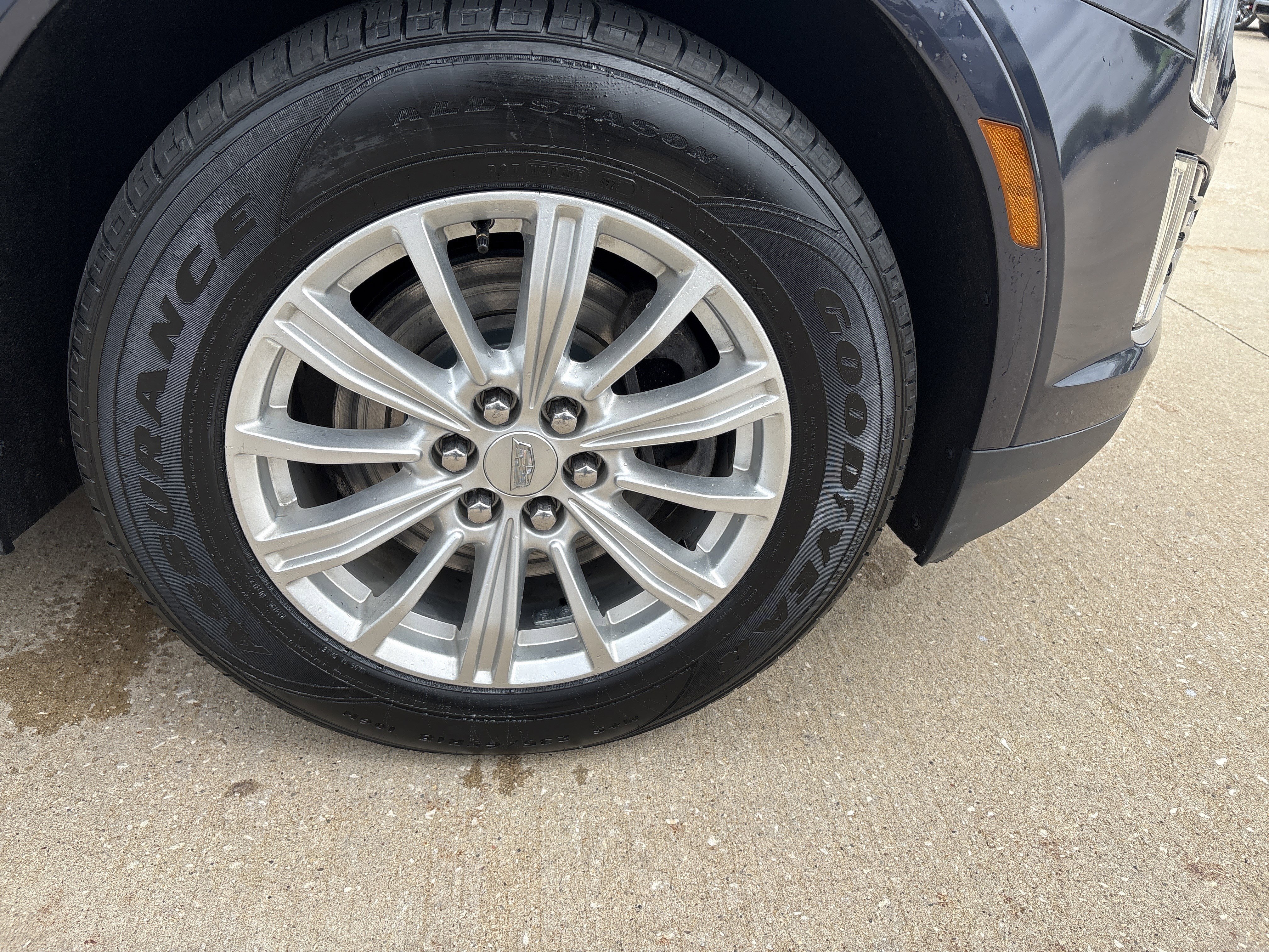 Used 2018 Cadillac XT5 AWD image 9