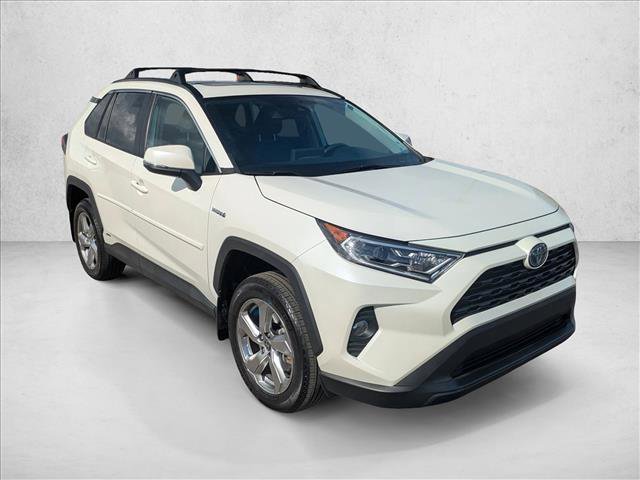 Used 2021 Toyota RAV4 XLE Premium image 3
