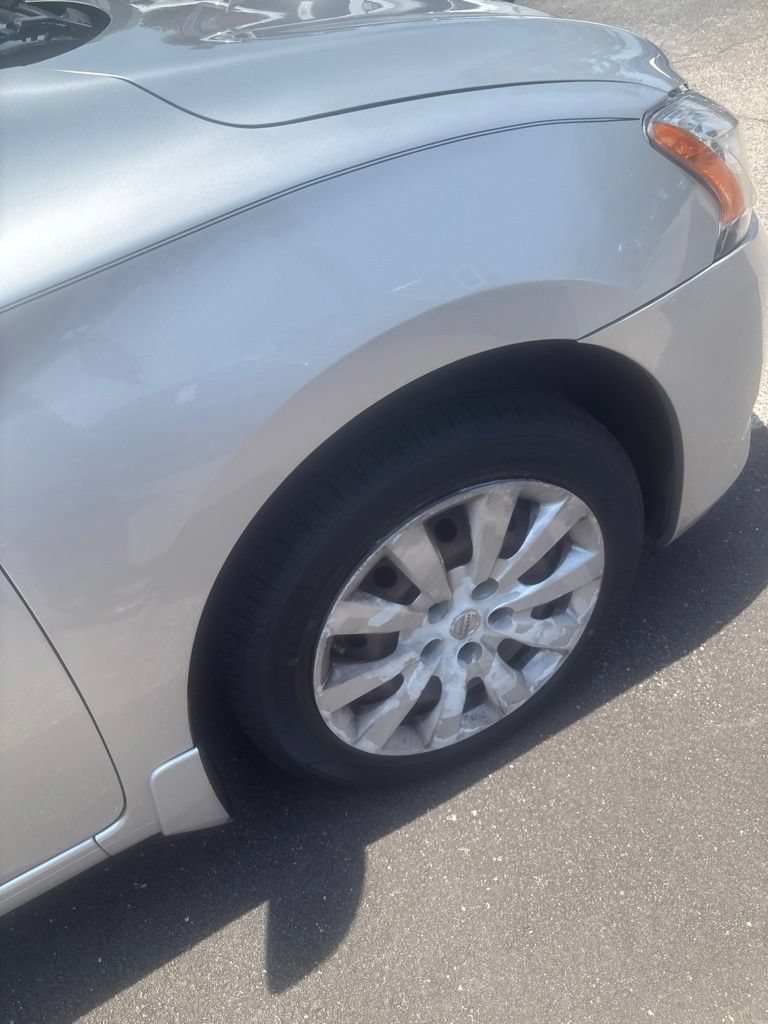 Used 2015 Nissan Sentra S FWD image 7