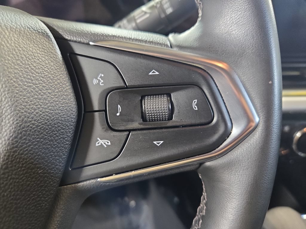 Used 2024 Chevrolet Trax LT w/ Driver Confidence Package FWD image 20