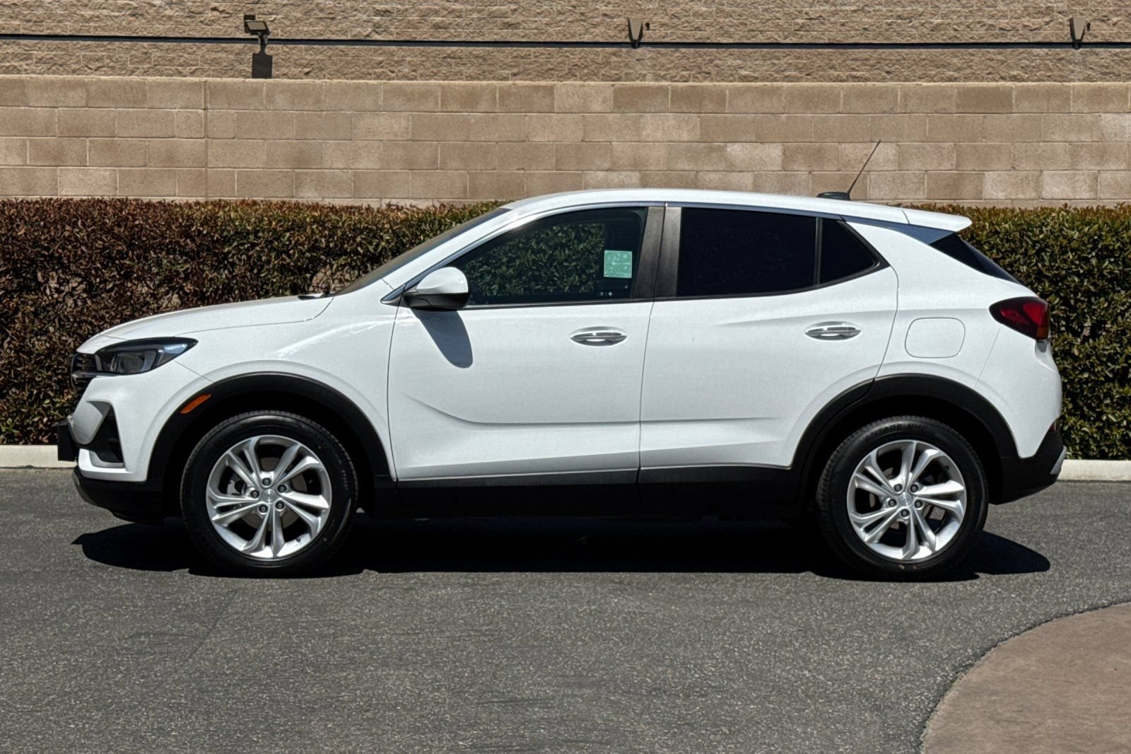 Used 2023 Buick Encore GX Preferred FWD image 7