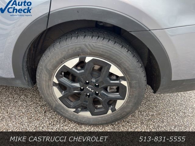 Used 2024 Kia Sorento S image 5