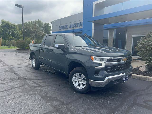 Used 2025 Chevrolet Silverado 1500 LT AWD/4WD image 1