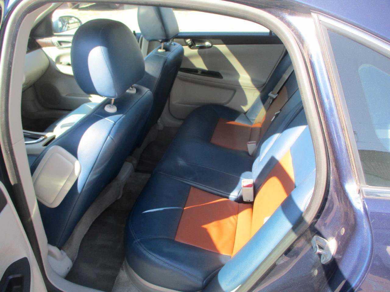 Used 2012 Chevrolet Impala LT w/ LT Sunroof Package FWD image 10