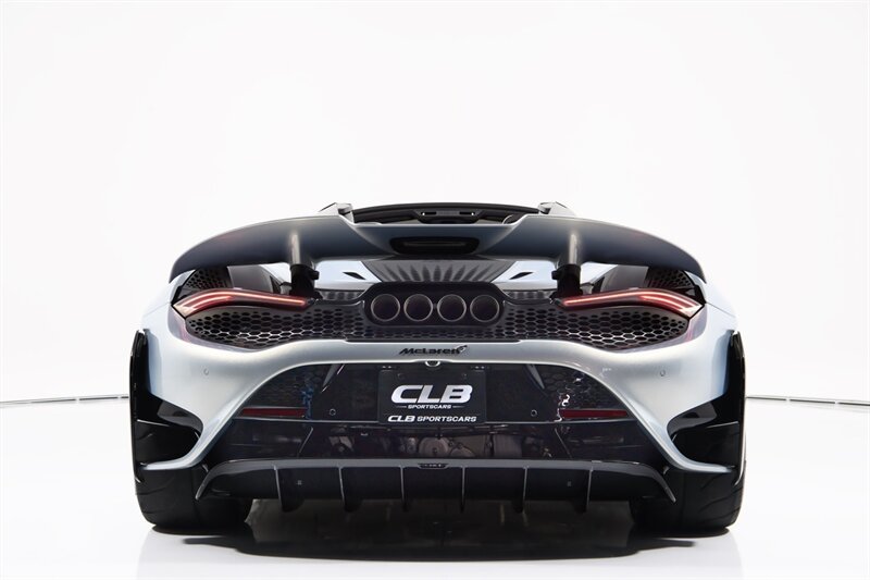 Used 2022 McLaren 765LT RWD image 12