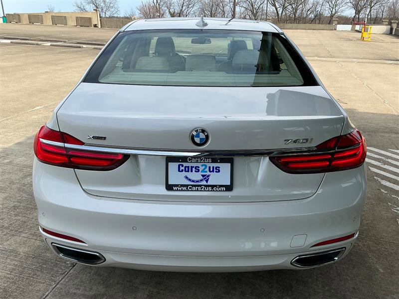 Used 2017 BMW 740i xDrive image 5