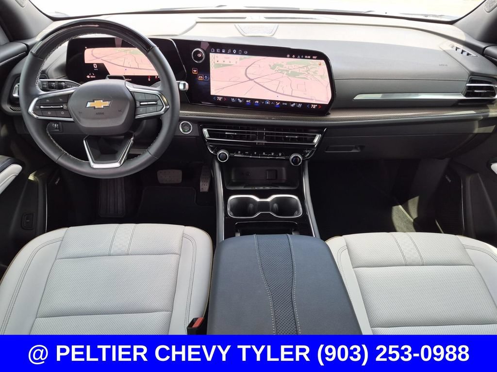 Used 2025 Chevrolet Traverse High Country FWD image 46