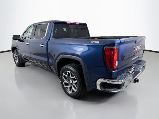 Used 2023 GMC Sierra 1500 SLT w/ SLT Premium Package AWD/4WD image 5