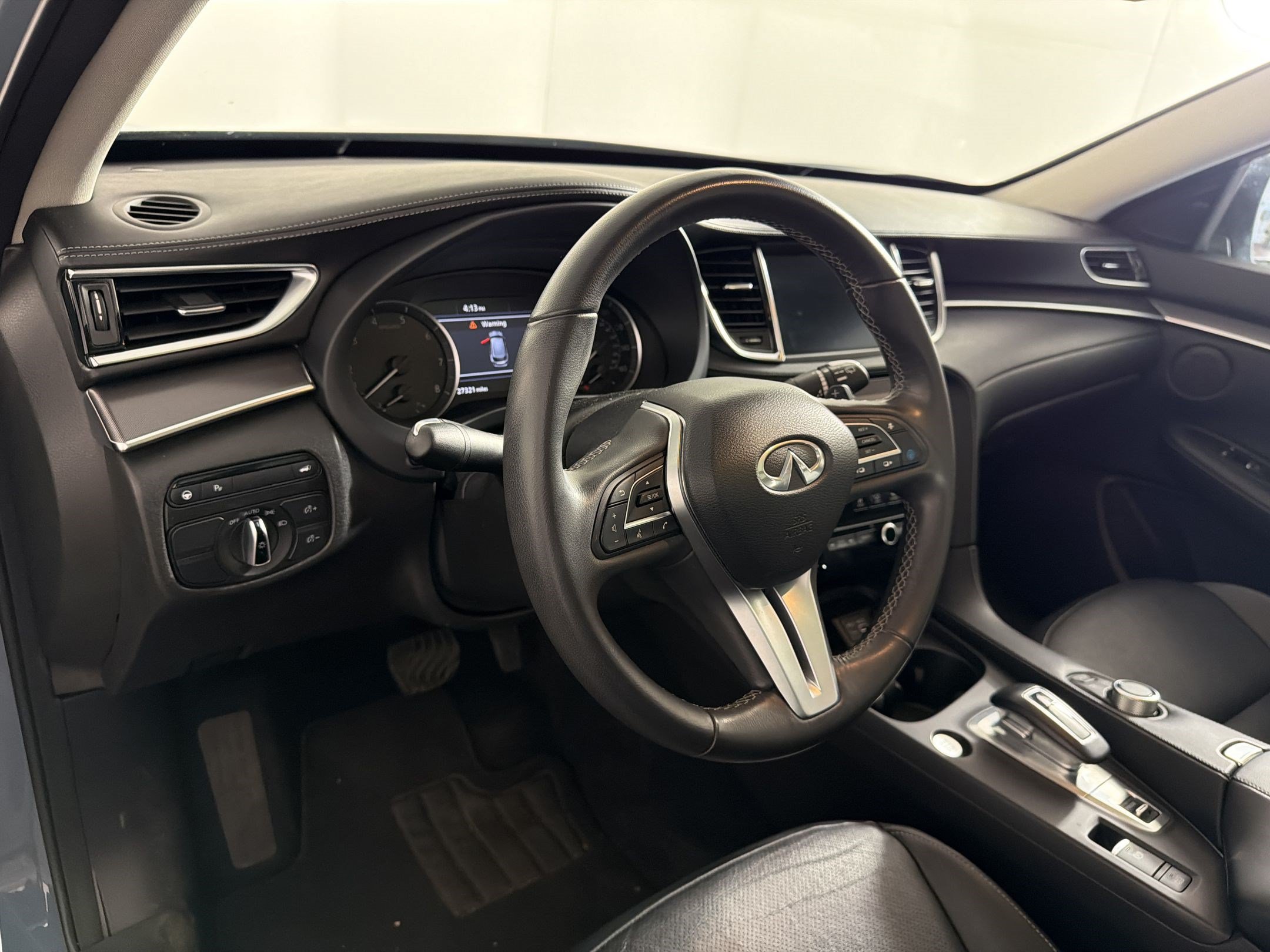 Used 2023 INFINITI QX50 Luxe AWD/4WD image 4