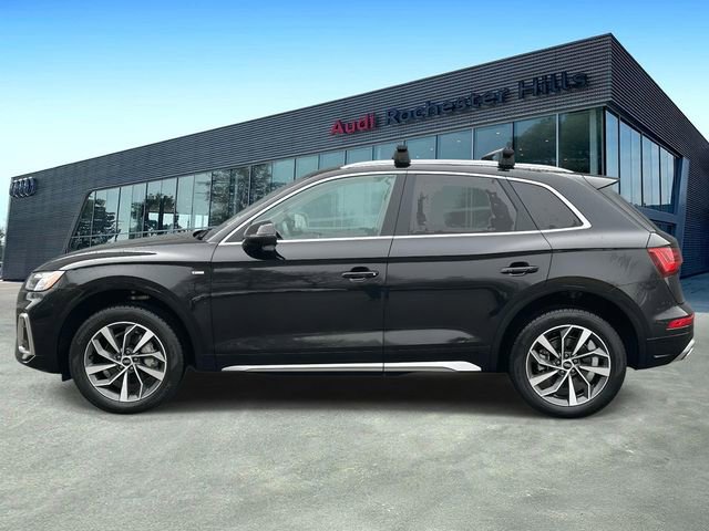 Used 2023 Audi Q5 2.0T Premium w/ Convenience Package image 2