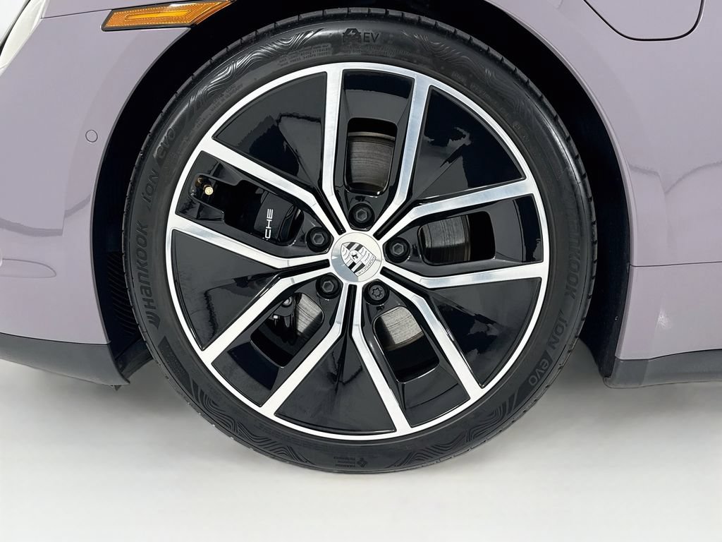 Certified 2025 Porsche Taycan 4S AWD/4WD image 32