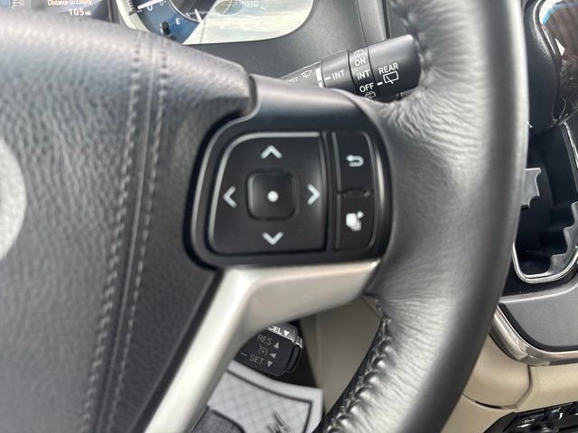 Used 2017 Toyota Sienna XLE FWD image 19