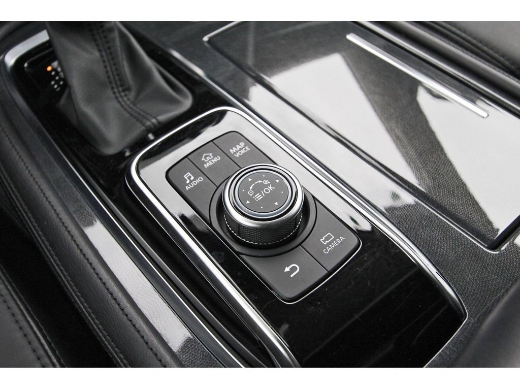 Used 2024 Nissan Armada SV image 30