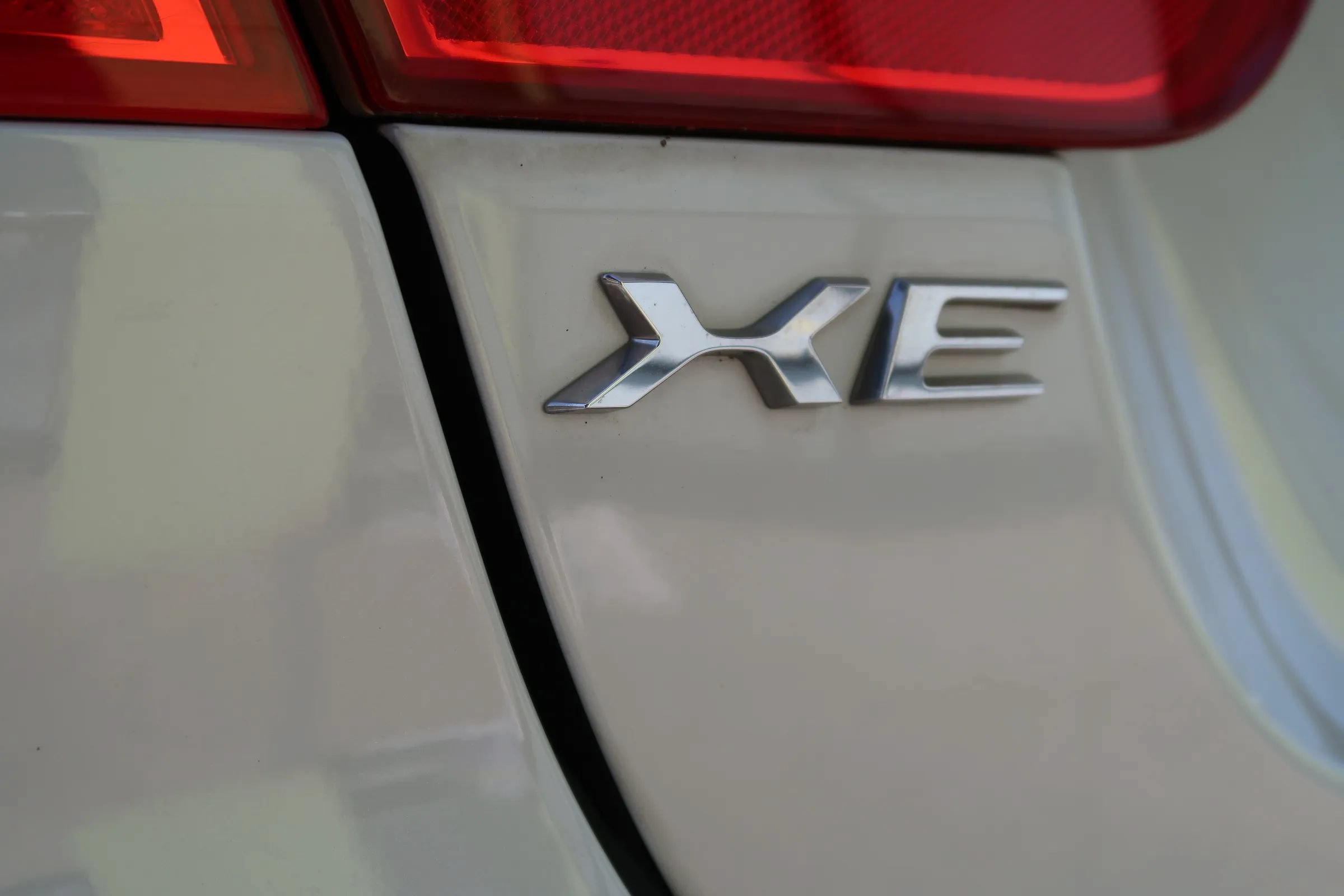 Used 2017 Jaguar XE First Edition RWD image 53