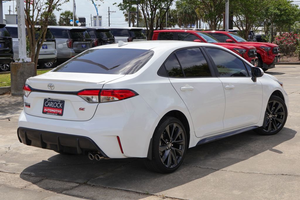 Used 2024 Toyota Corolla SE FWD image 2
