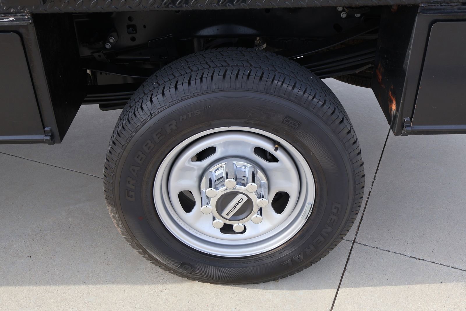 Used 2024 Ford F350 XL w/ XL Chrome Package image 11