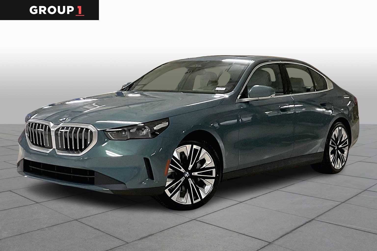 New 2026 BMW 530i w/ Premium Package RWD image 1