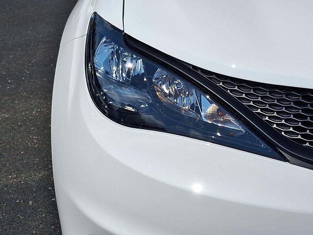 New 2025 Chrysler Voyager LX image 10