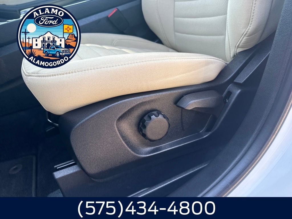 Used 2024 Ford Edge SE image 4