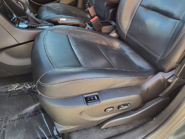 Used 2018 Buick Encore Essence FWD image 10
