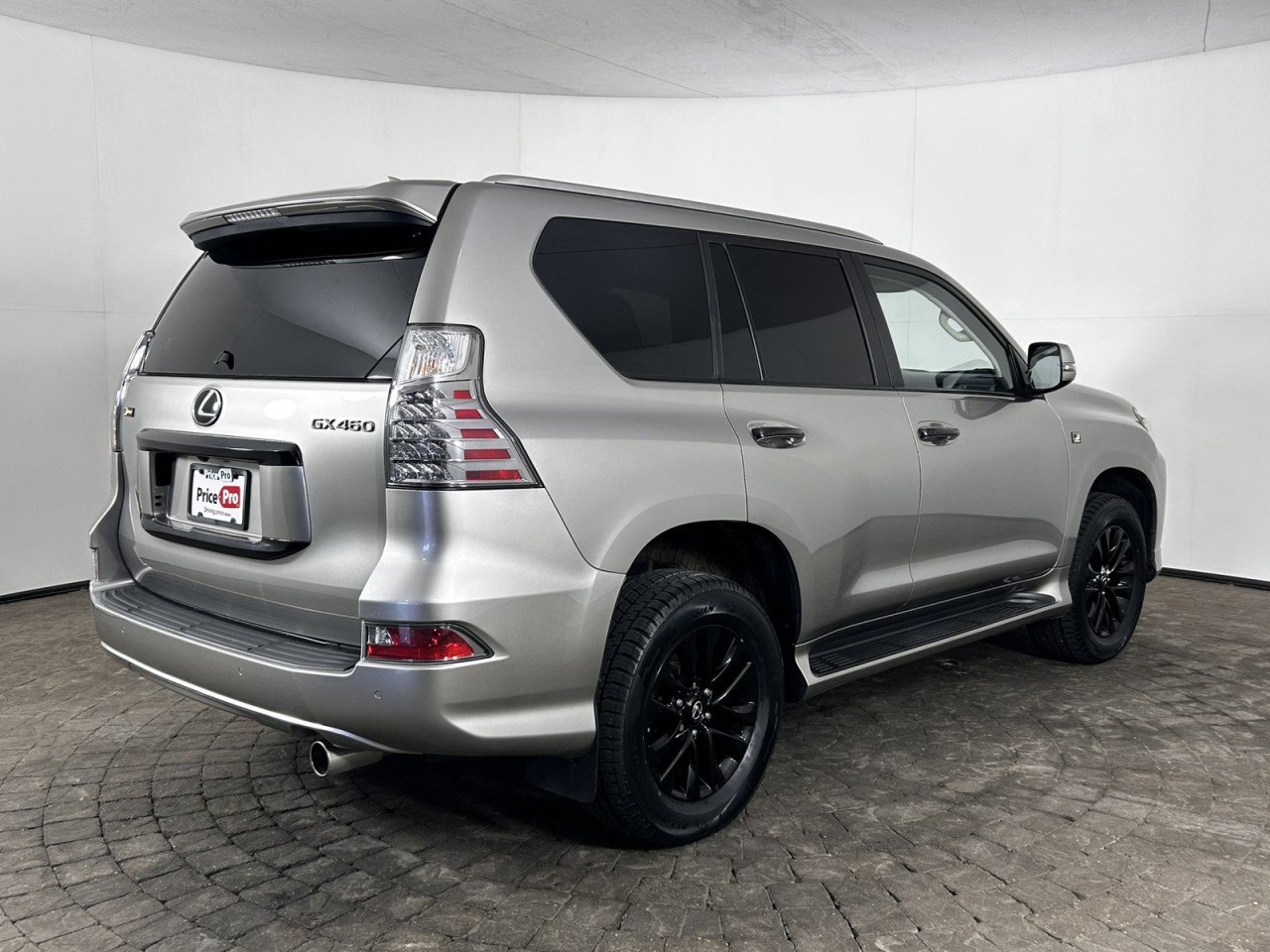 Used 2022 Lexus GX 460 w/ Accessory Package AWD/4WD image 9