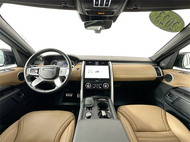 Used 2023 Land Rover Discovery S R-Dynamic image 3