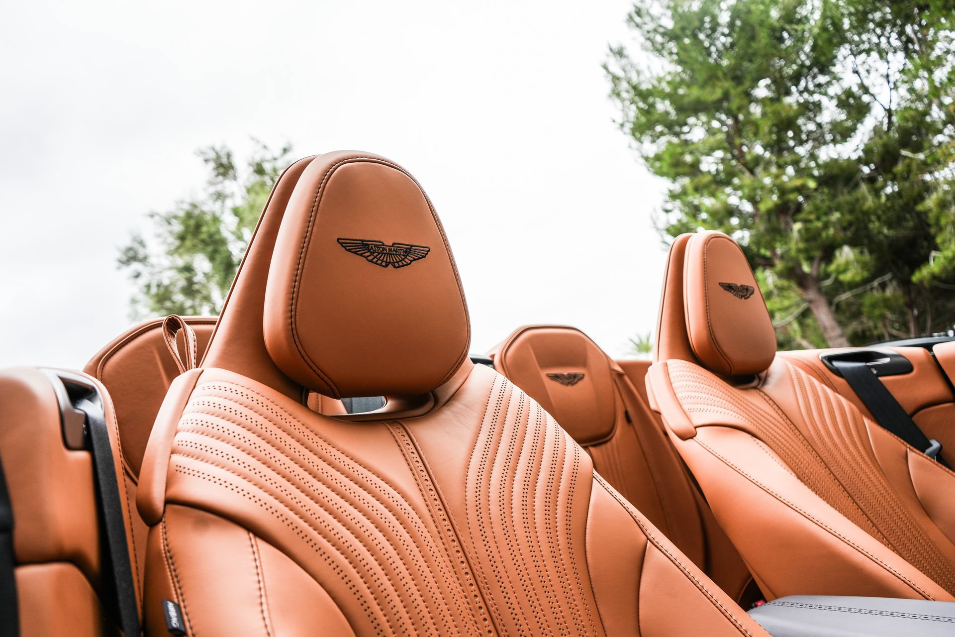 Used 2023 Aston Martin DB11 Volante RWD image 20