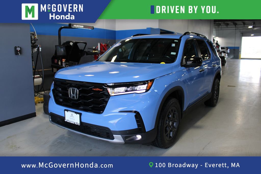 Certified 2025 Honda Pilot TrailSport