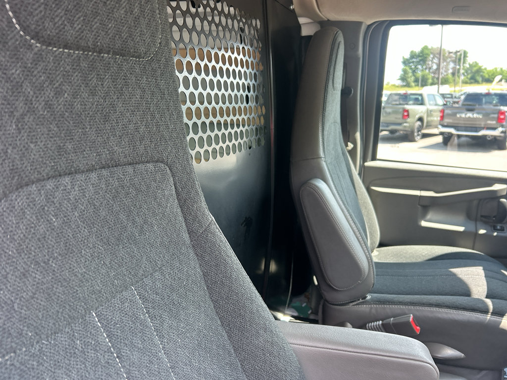Used 2025 GMC Savana 2500 w/ Driver Convenience Package RWD image 15