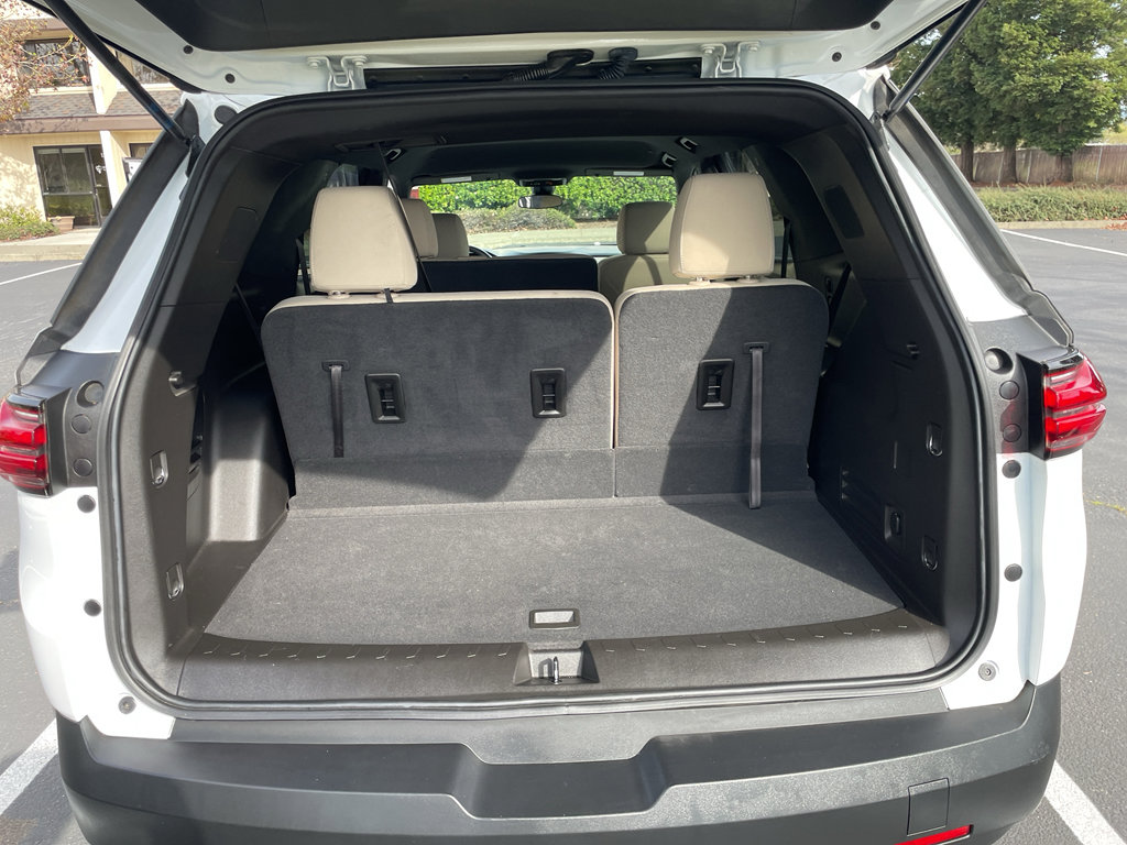 Used 2023 Chevrolet Traverse LS w/ Safety Package image 68