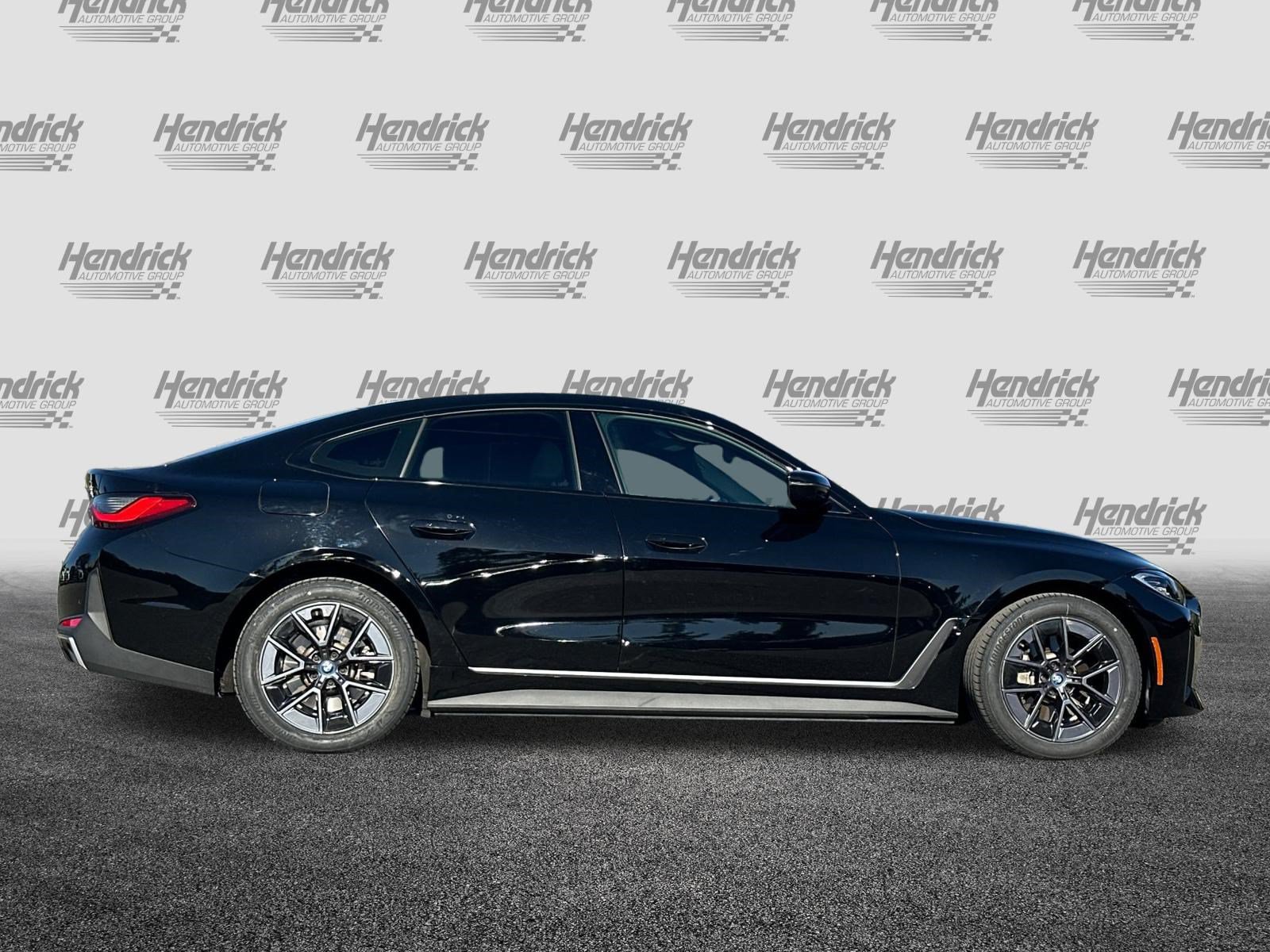 Used 2023 BMW i4 eDrive40 w/ Premium Package RWD image 3