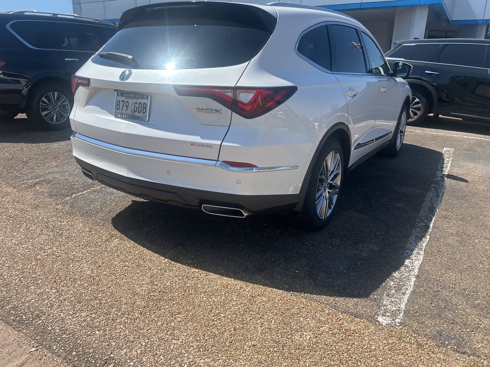 Used 2023 Acura MDX SH-AWD w/ Advance Package image 15