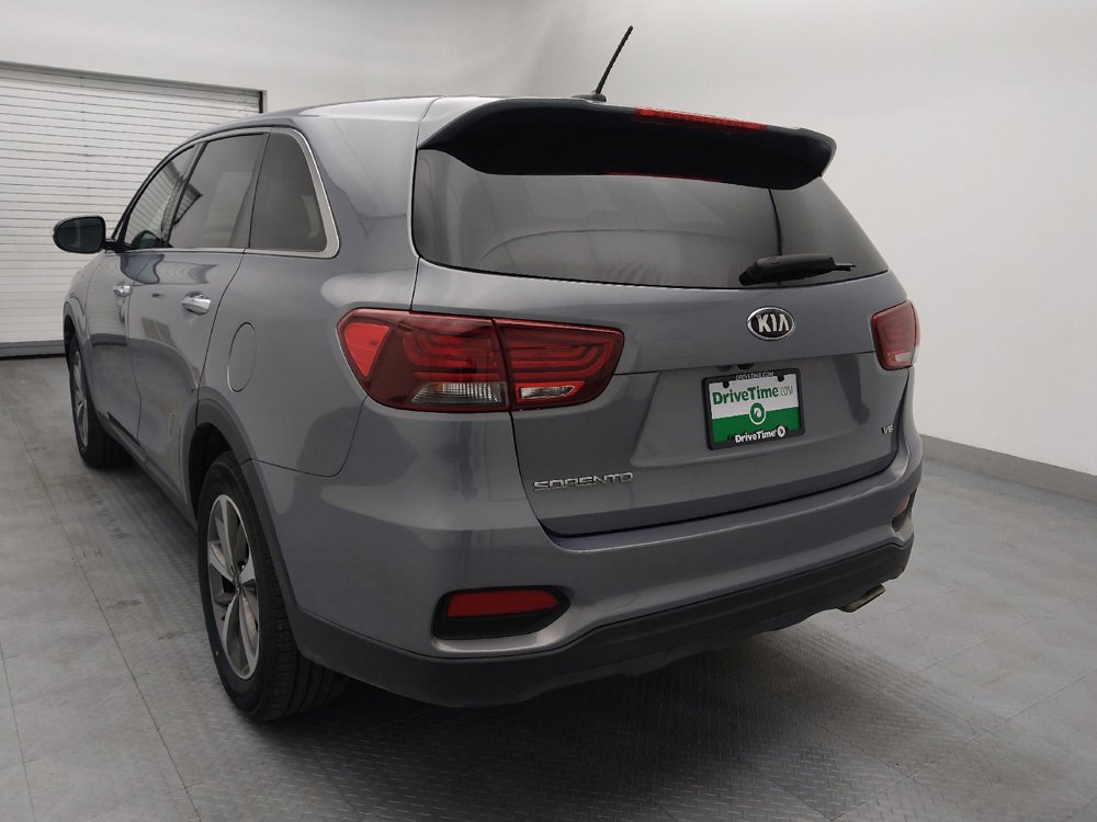 Used 2020 Kia Sorento LX image 5