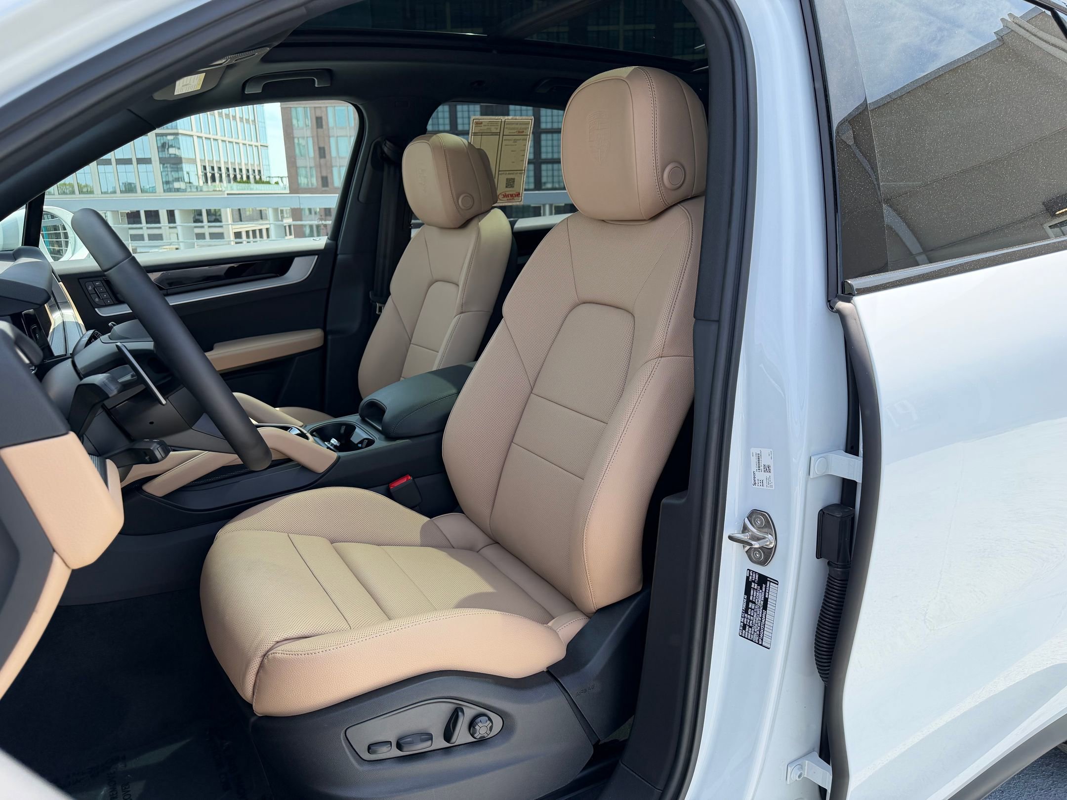 Used 2026 Porsche Cayenne AWD/4WD image 5