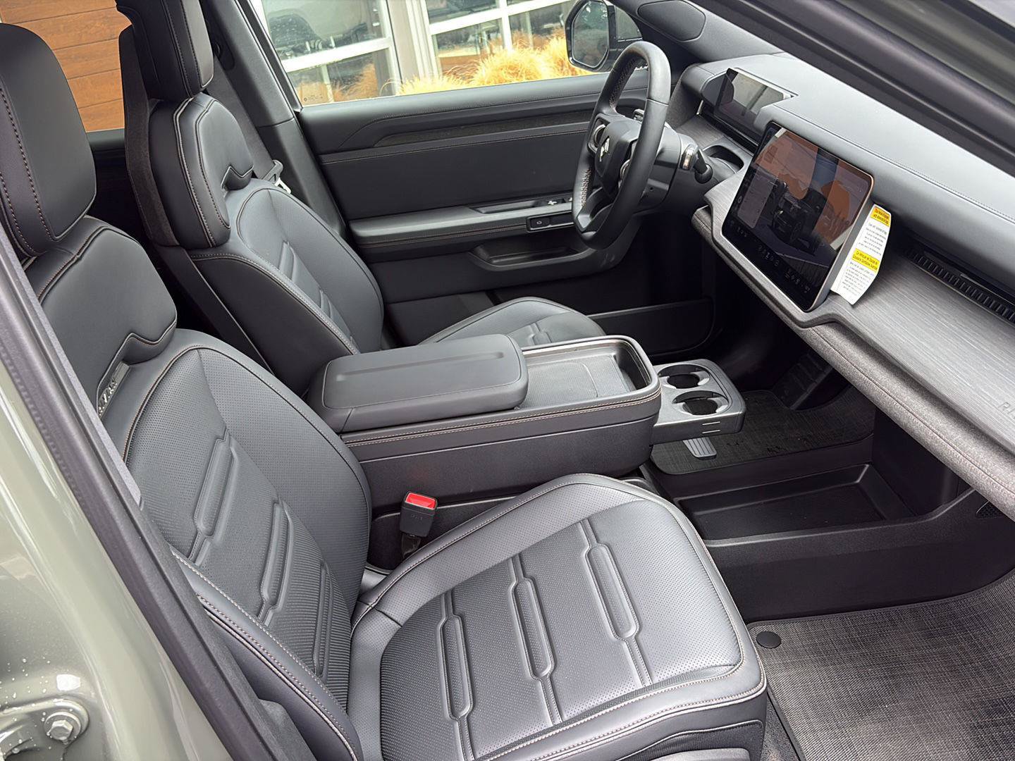 Used 2027 Rivian R2 Performance AWD/4WD image 12