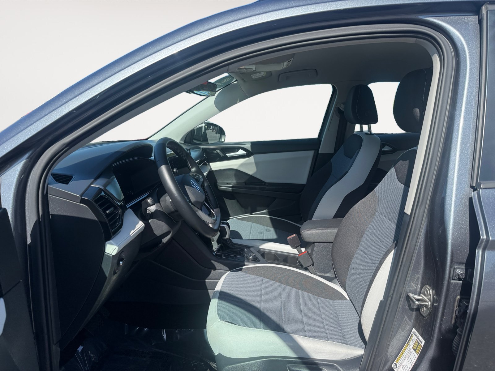 Certified 2025 Volkswagen Taos S AWD/4WD image 10