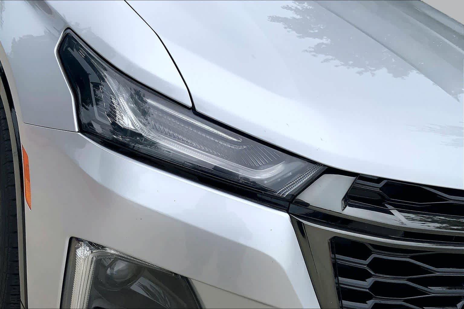 Used 2022 Chevrolet Traverse Premier w/ Redline Edition AWD/4WD image 27