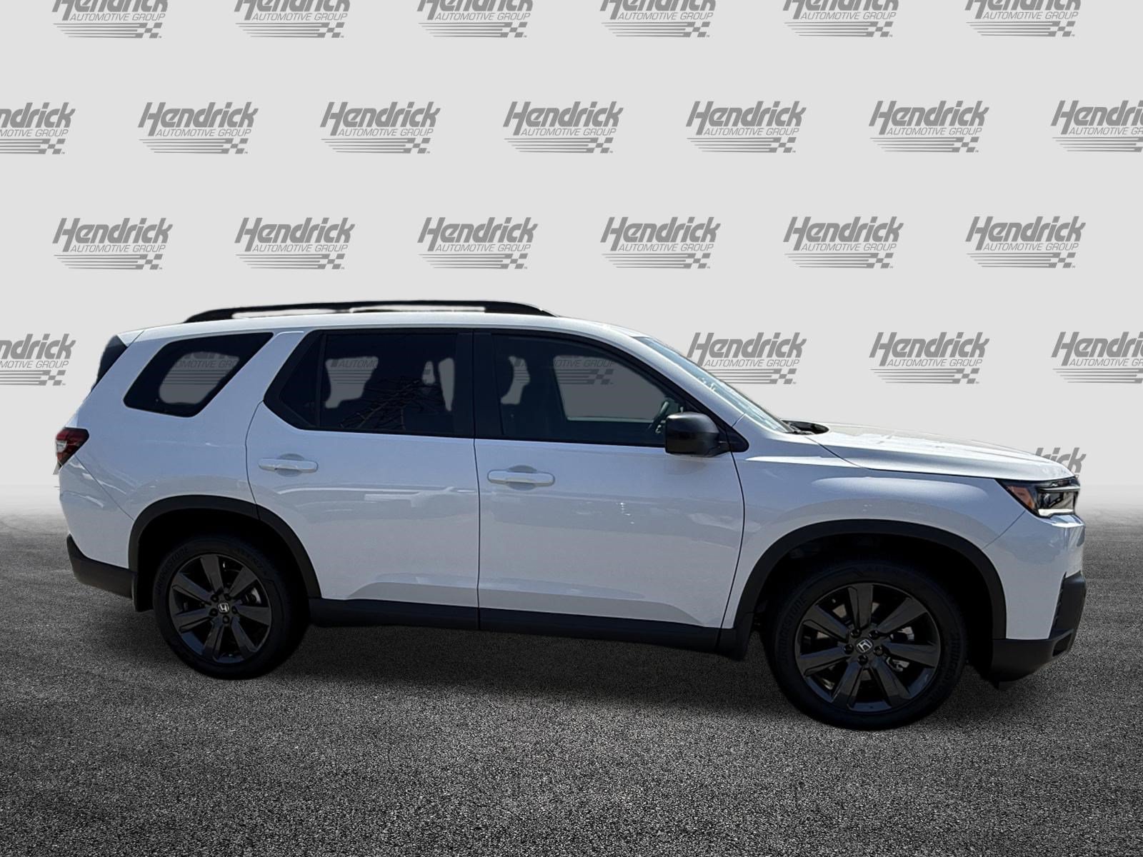 New 2026 Honda Pilot Sport image 12