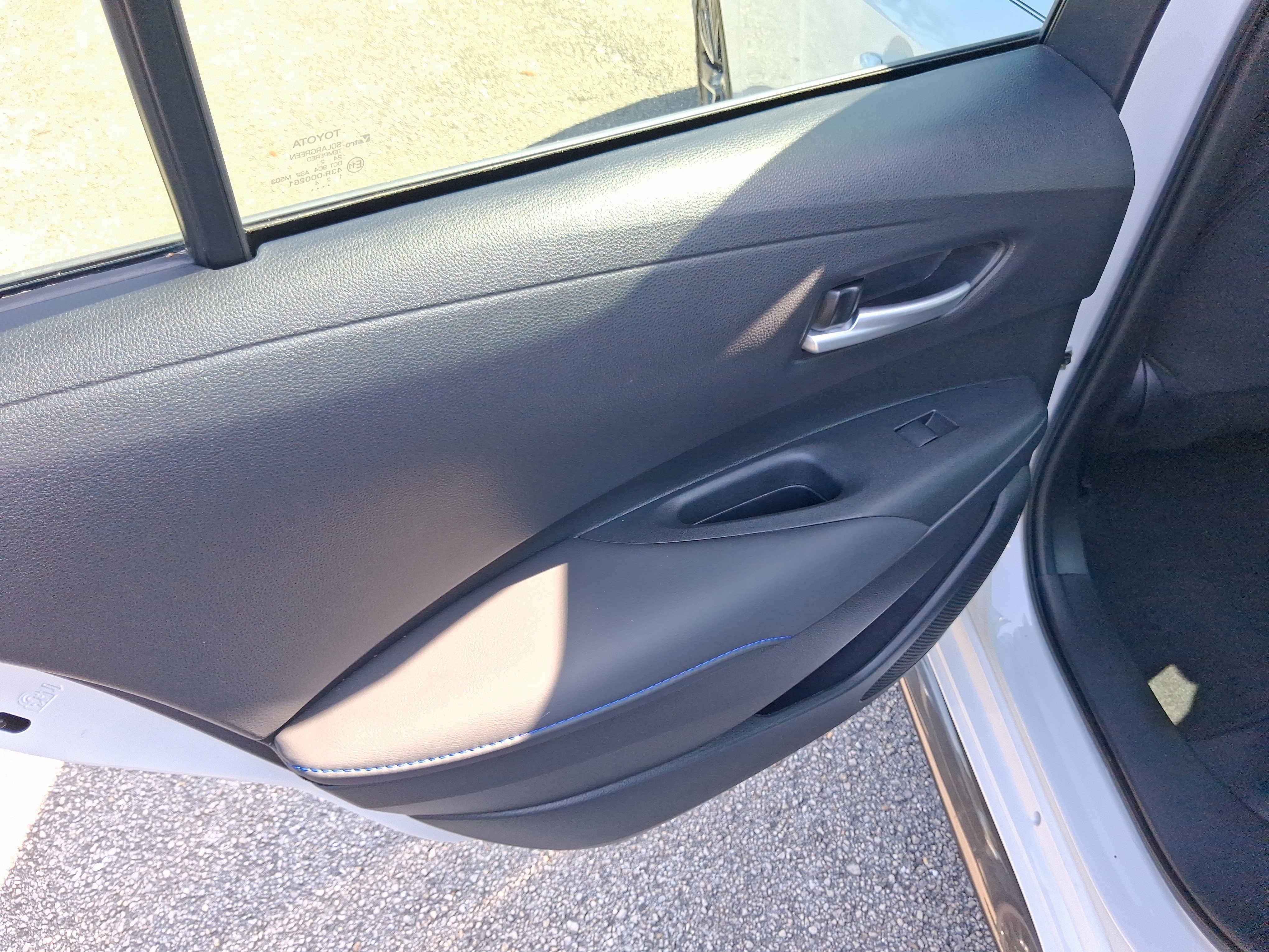 Used 2022 Toyota Corolla SE FWD image 9