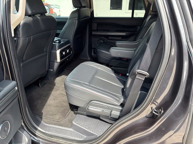 Used 2024 Ford Expedition XLT AWD/4WD image 58