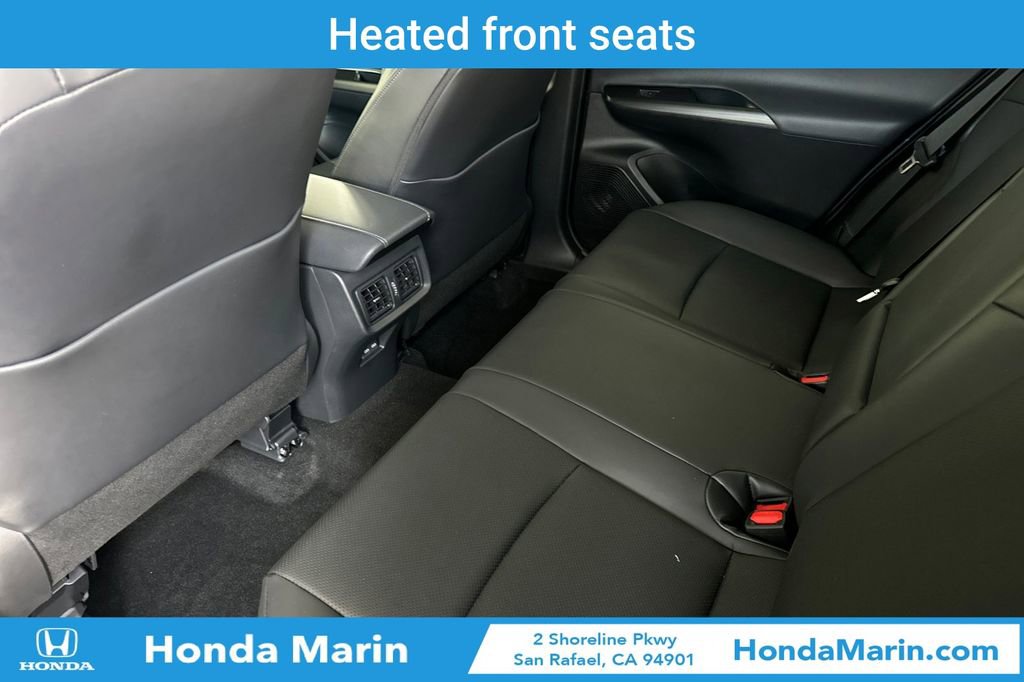 Used 2023 Toyota Venza Nightshade image 15