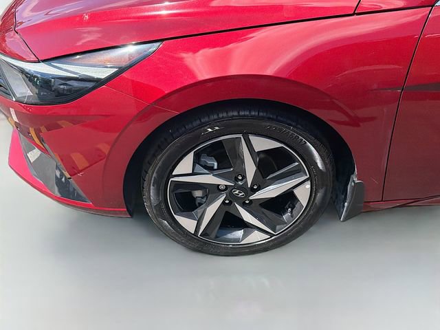 Used 2023 Hyundai Elantra Limited FWD image 30