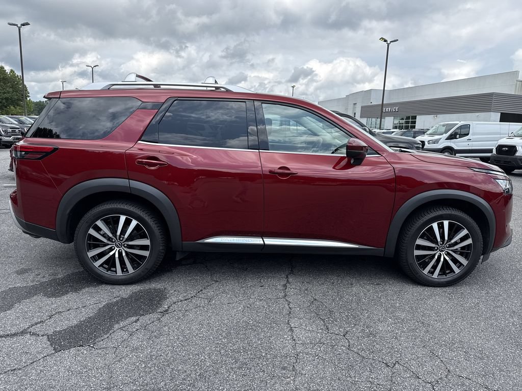 Used 2023 Nissan Pathfinder Platinum AWD/4WD image 8