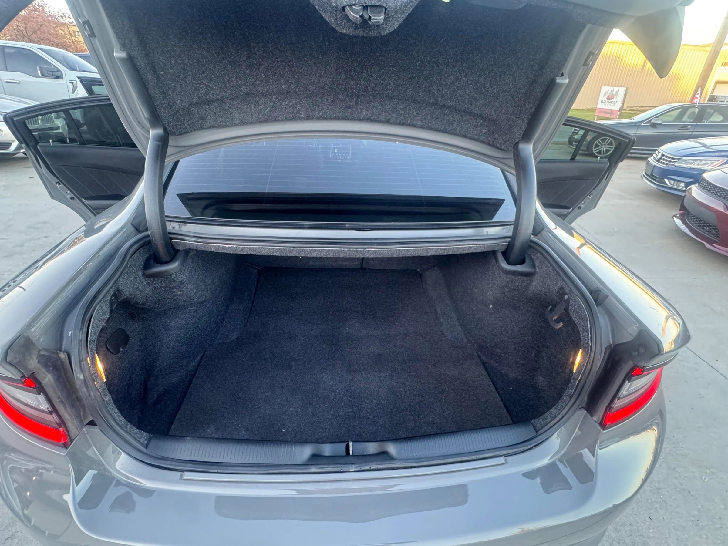 Used 2018 Dodge Charger GT w/ Driver Confidence Group image 13