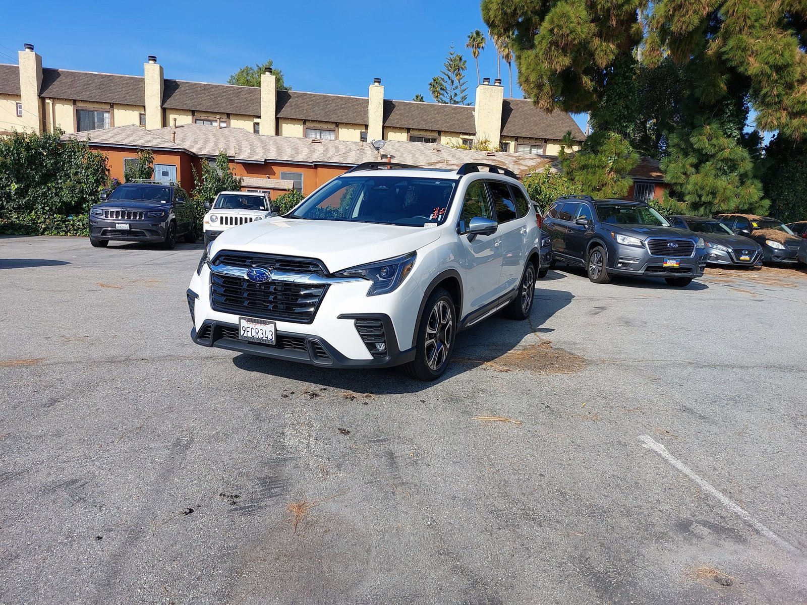 Used 2023 Subaru Ascent Limited w/ Technology Package image 3