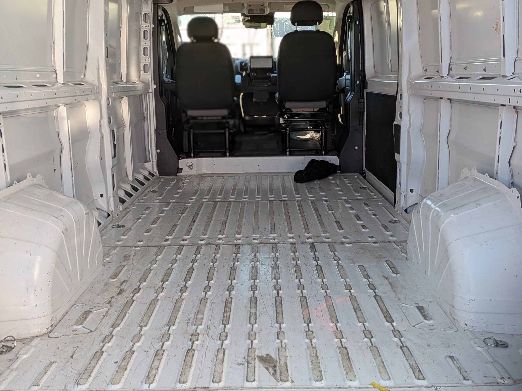 Used 2024 RAM ProMaster 2500 w/ Quick Order Package 22H SLT+ image 32